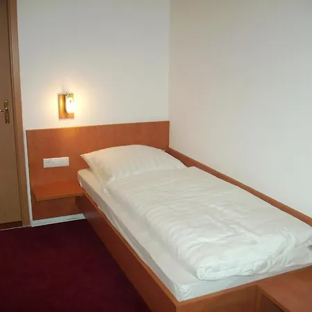 Voyage Bed and Breakfast 3*