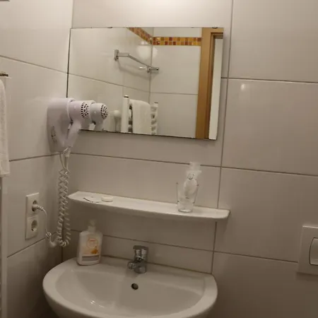 Voyage 3* Bonn